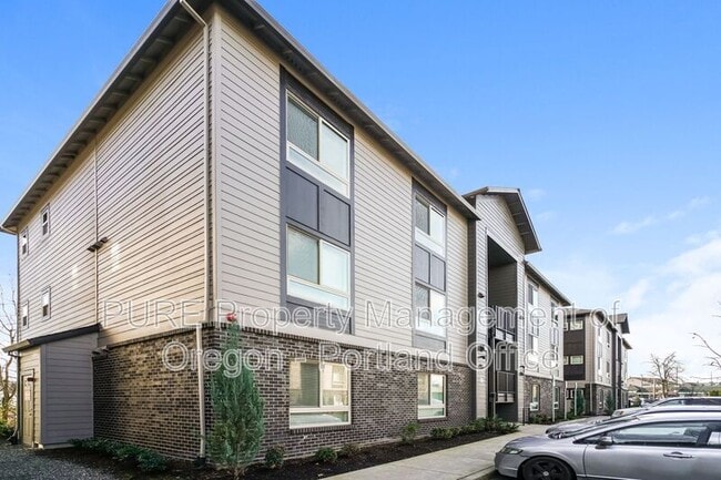 Building Photo - 22025 NE Halsey St