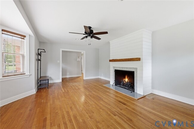 Building Photo - 7603 S Pinehill Dr