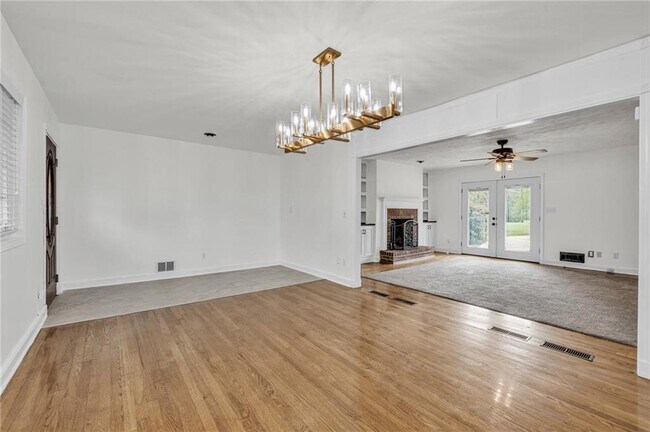 Building Photo - 318 Tyrone Rd