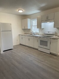 Building Photo - 143 Hughes Dr