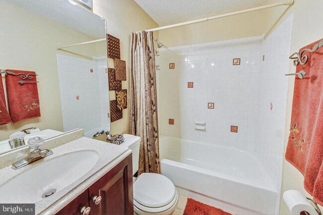 Building Photo - 15385 Bevanwood Dr