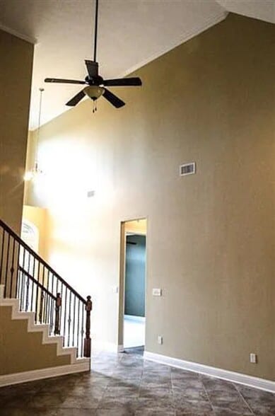 Building Photo - 13 Stonebrook Ct