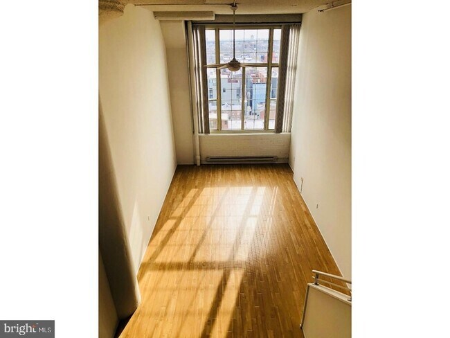 Building Photo - 2300 Walnut Street Unit 3B-330