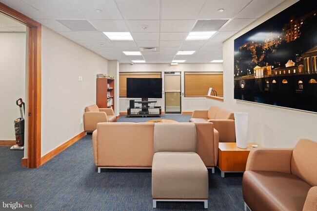 Building Photo - 2601 Pennsylvania Ave
