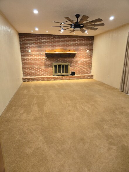 Building Photo - 505 Coconut Ln