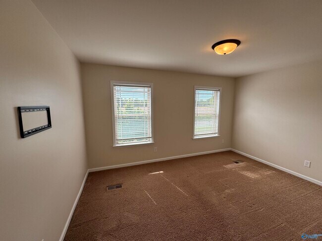 Building Photo - 161 Bobo Rd