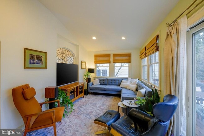 Building Photo - 4504 Highland Ave