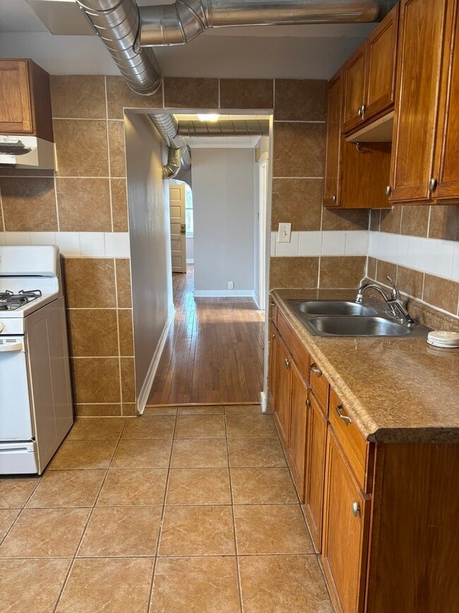 Building Photo - 2524 N Central Park Ave