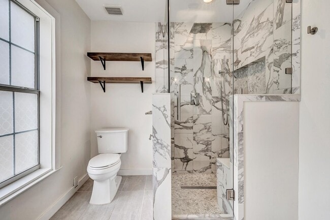 Building Photo - 3-BEDROOM IN ALAMO HEIGHTS W/ POOL