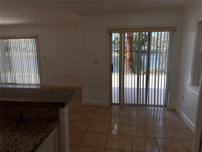 Building Photo - 9414 SW 164th Ct