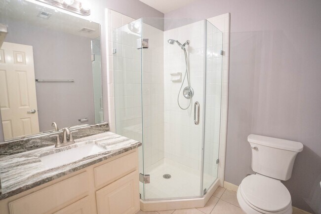 Building Photo - 1515 Drew St