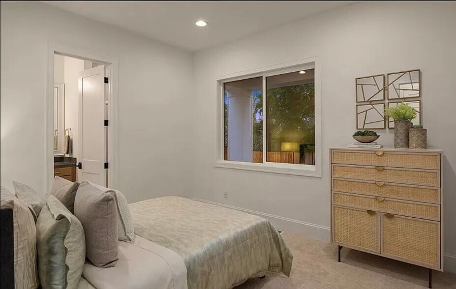 Building Photo - 2480 155th Pl SE