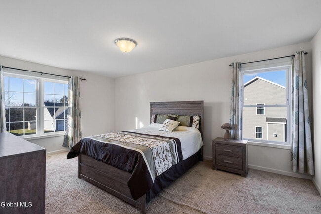 Building Photo - 2 Birch Ct