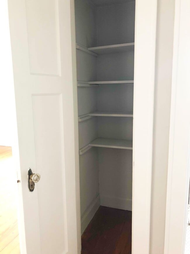 Interior Photo - The Jonathan