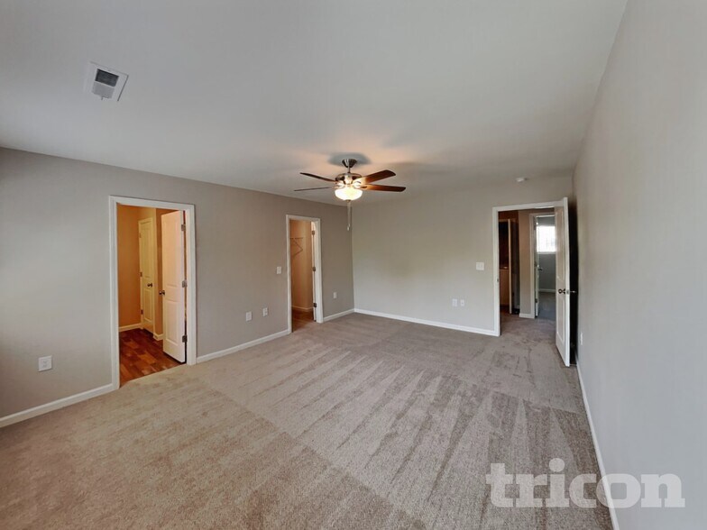 Building Photo - 3007 Stauton Dr