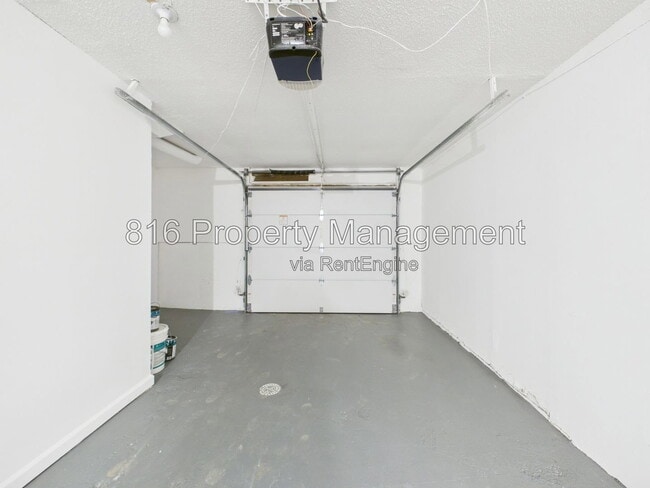 Building Photo - 7030 Ewing Ave