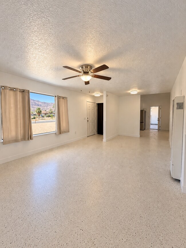 Building Photo - 71810 El Paseo Dr