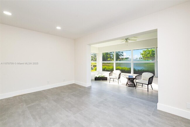 Building Photo - 604 Laconia Cir