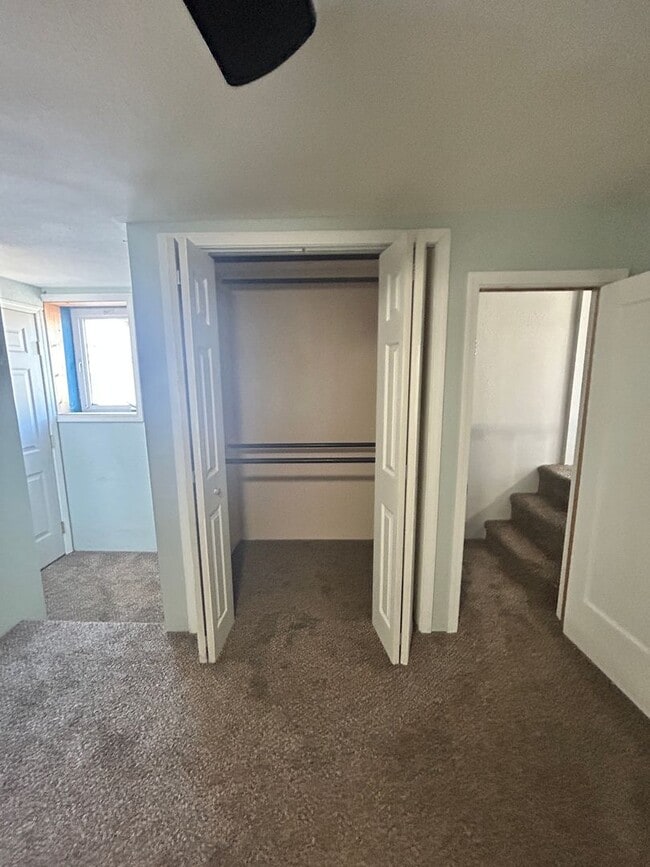 Building Photo - Large 1 bed 1 bath in downtown Hamilton