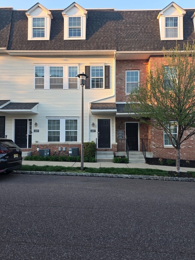 Building Photo - 4407 Driftwood Dr