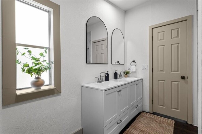 Building Photo - 21503 Coyote Trail