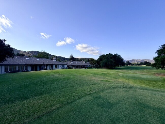 Building Photo - 38441 Oaktree Loop