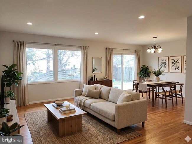 Building Photo - 702 W Edmonston Dr