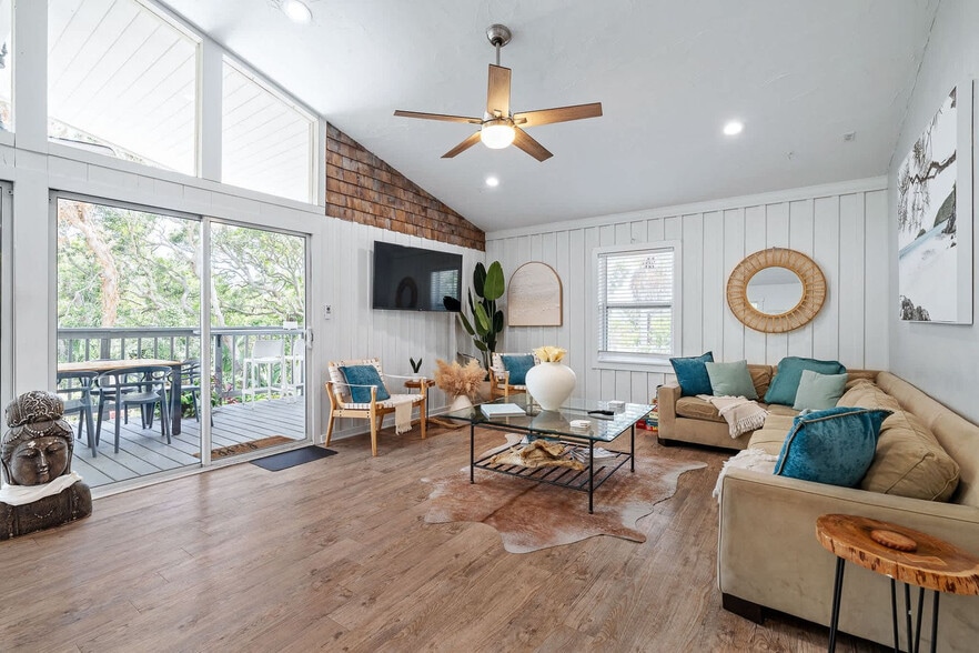 Building Photo - 120 Sherwood Ave