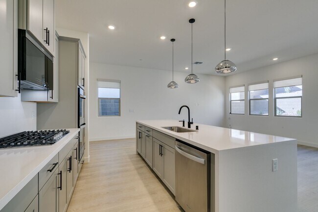 Building Photo - Brand New 4 Bedroom + Den/Office in Summerlin