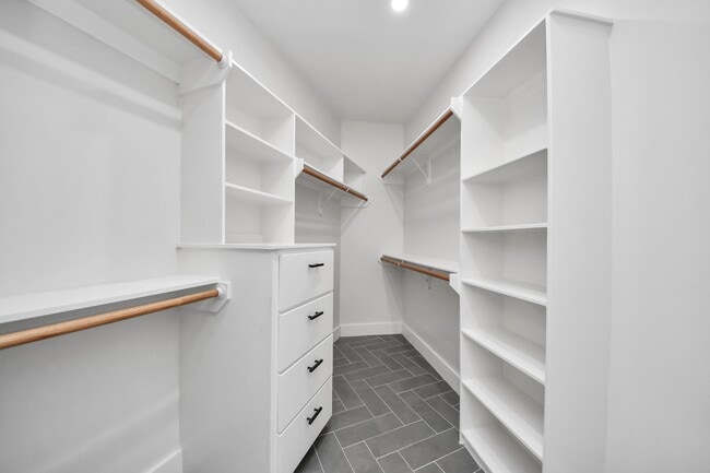 Building Photo - 5710 Cornish St