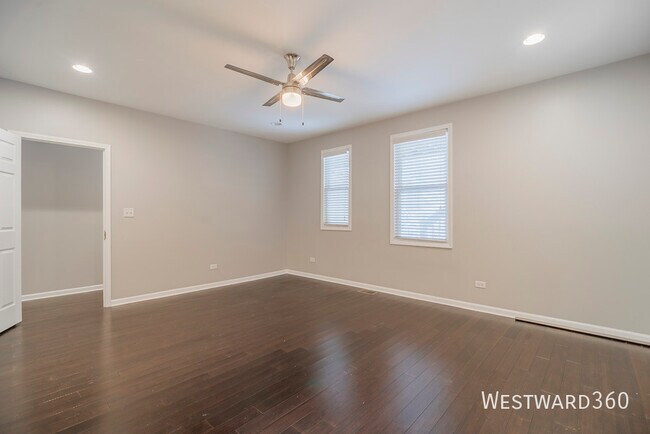 Building Photo - 1906 W 17th St