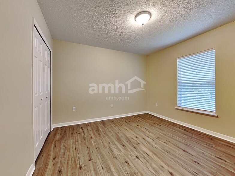 Building Photo - 12285 Hickory Forest Rd