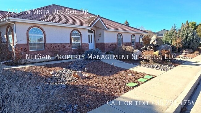Building Photo - 2211 W Vista Del Sol Dr
