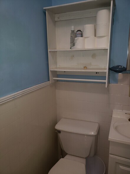 Building Photo - 1922 Jefferson St