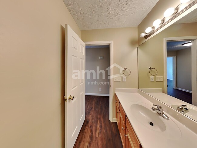 Building Photo - 1525 John Galt Dr