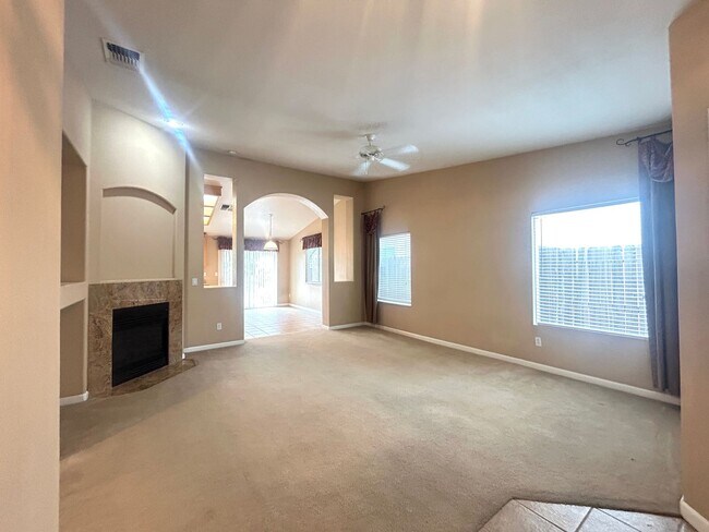 Building Photo - 9871 Tarzo Way
