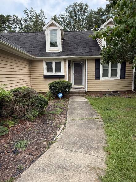 Building Photo - 4513 Park Knoll Ln