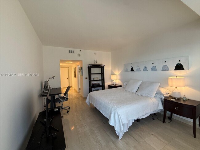 Building Photo - 201 Crandon Blvd