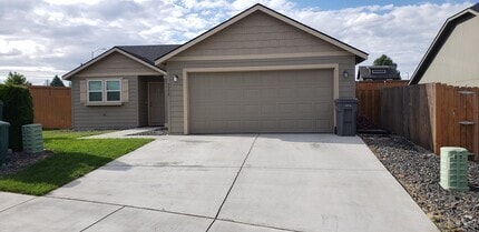 Building Photo - Rambler in kennewick