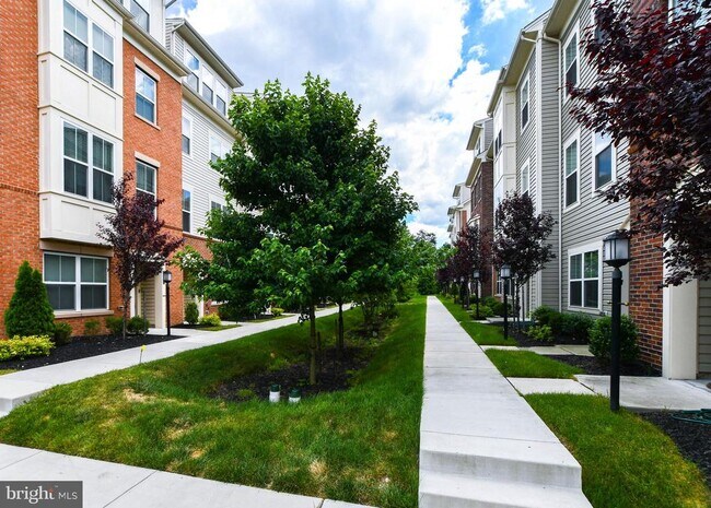 Building Photo - 7102 Druce Way