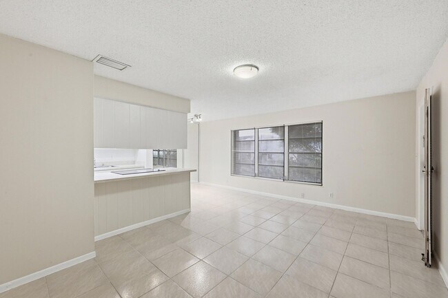 Building Photo - 8811 NW 28th Dr