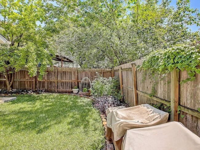 Building Photo - 12909 Modena Trail