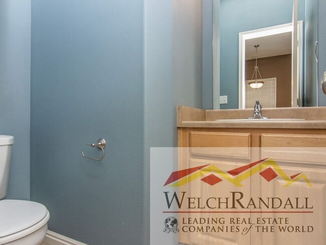 Building Photo - Comfort Meets Style: 2 Bed, 1.5 Bath Herri...