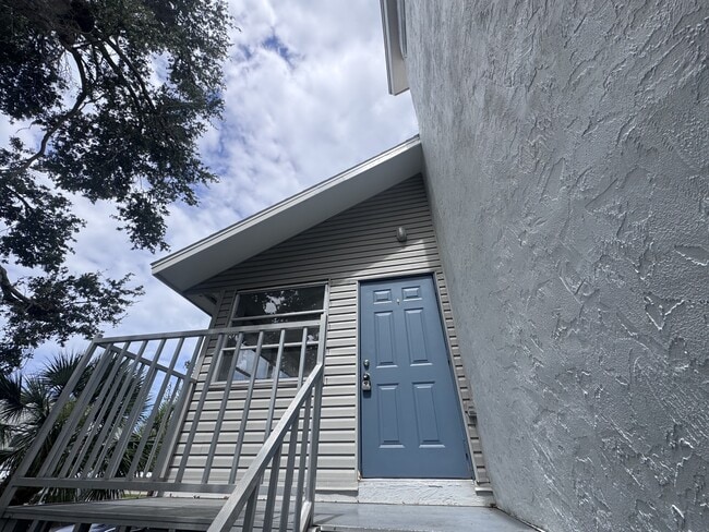Building Photo - 306 Parkside Dr