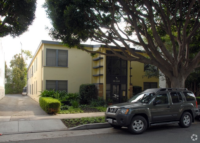 Primary Photo - 911 2nd St
