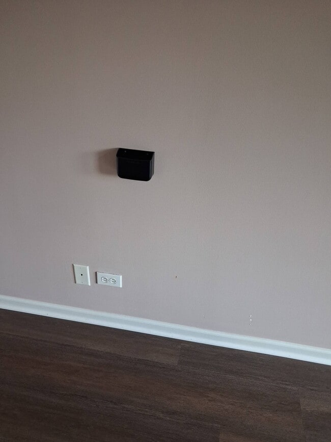 Building Photo - 450 Foxford Dr
