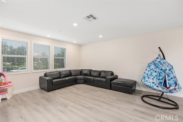 Building Photo - 395 Sawbuck