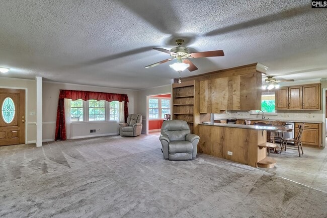 Building Photo - 221 Crooked Creek Rd