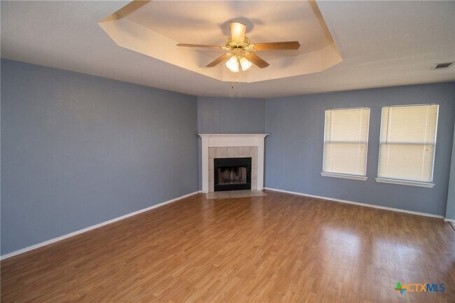 Building Photo - 5707 Montrose Dr