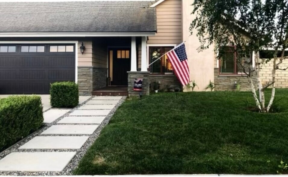 Primary Photo - 32 Dobkin Pl
